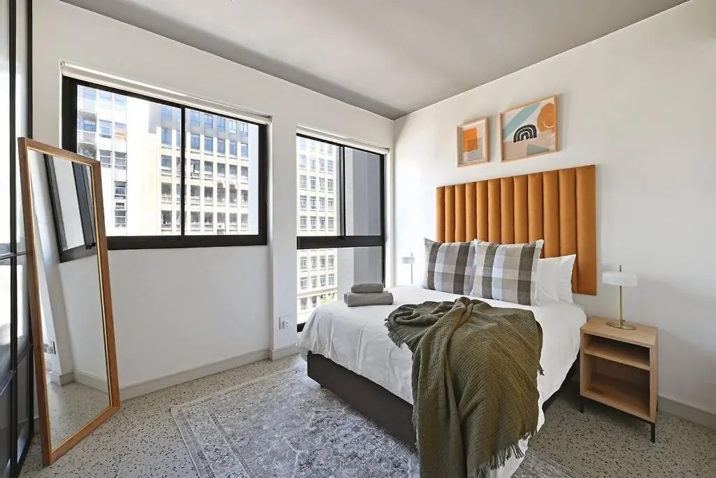 Apartment Zainab - Modern City Centre Aprt- City And Mountain Views! Cape Town