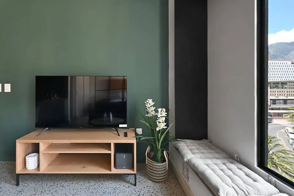 Zainab - Modern City Centre Aprt- City And Mountain Views! ケープタウン 南アフリカ