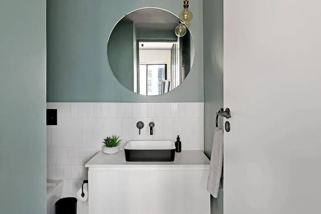 Zainab - Modern City Centre Aprt- City And Mountain Views! Cape Town South Africa
