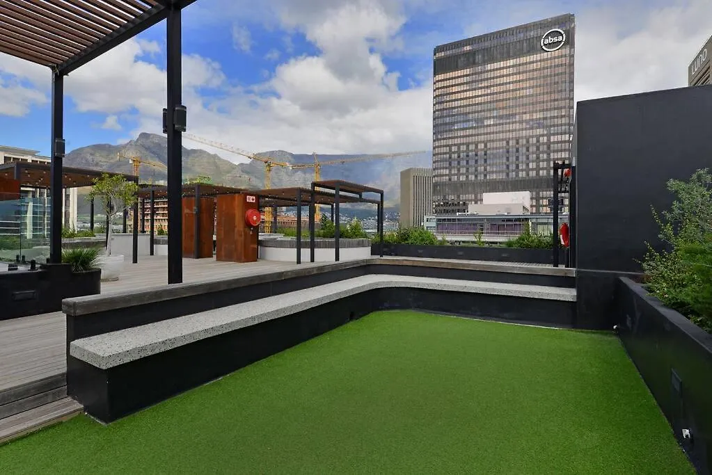 Zainab - Modern City Centre Aprt- City And Mountain Views! Cape Town South Africa