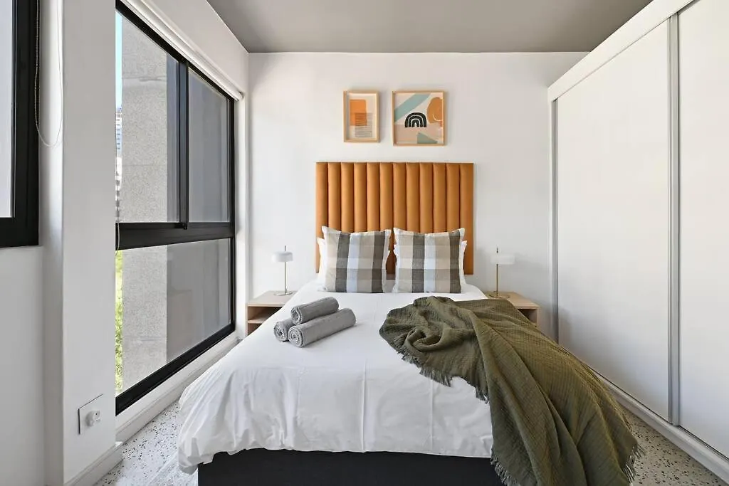 Zainab - Modern City Centre Aprt- City And Mountain Views! Cape Town
